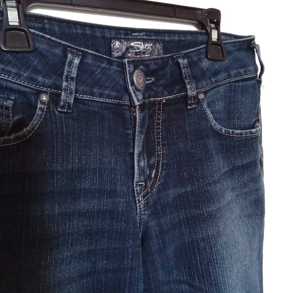 Silver Women's Low Rise Medium Wash Distressed Retro Flare Leg Jeans Size 26